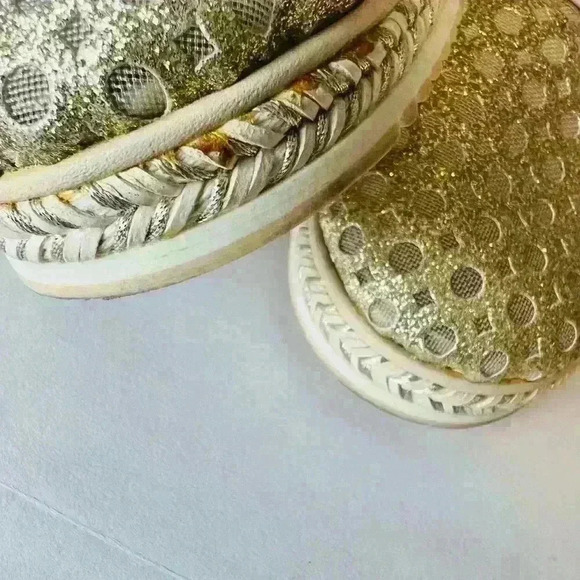 Stuart Weitzman Espadrille with Mesh and Leather Strap-Up Laces. - Picture 8 of 8